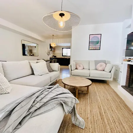 Escape To Serenity - 3 Bedroom Townhouse By The Sea! * Marbella