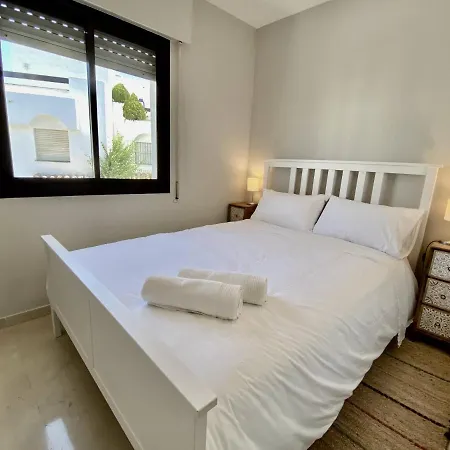 Escape To Serenity - 3 Bedroom Townhouse By The Sea! *