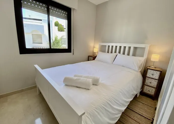 Escape To Serenity - 3 Bedroom Townhouse By The Sea! *