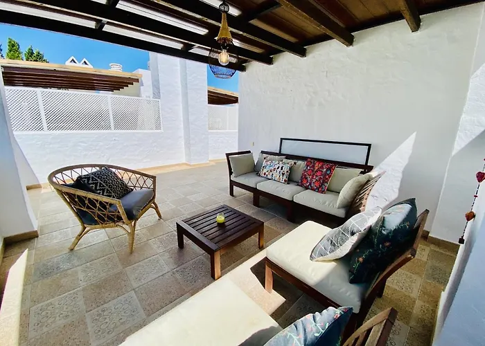 Tatil Evi Escape To Serenity - 3 Bedroom Townhouse By The Sea! *