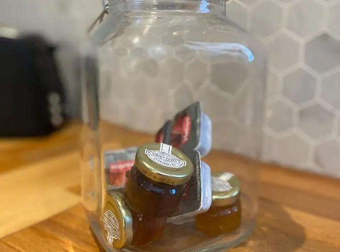 Tatil Evi Escape To Serenity - 3 Bedroom Townhouse By The Sea!