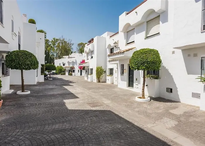 Tatil Evi Escape To Serenity - 3 Bedroom Townhouse By The Sea!