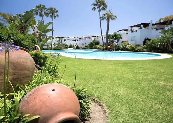 Escape To Serenity - 3 Bedroom Townhouse By The Sea! *