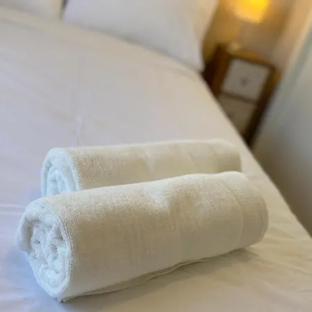 Escape To Serenity - 3 Bedroom Townhouse By The Sea! *